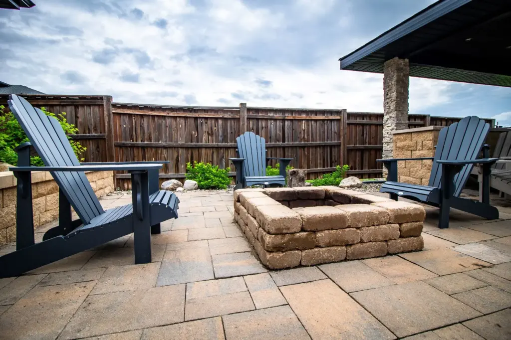 Hardscape Outdoor Patio wth Fire Pit