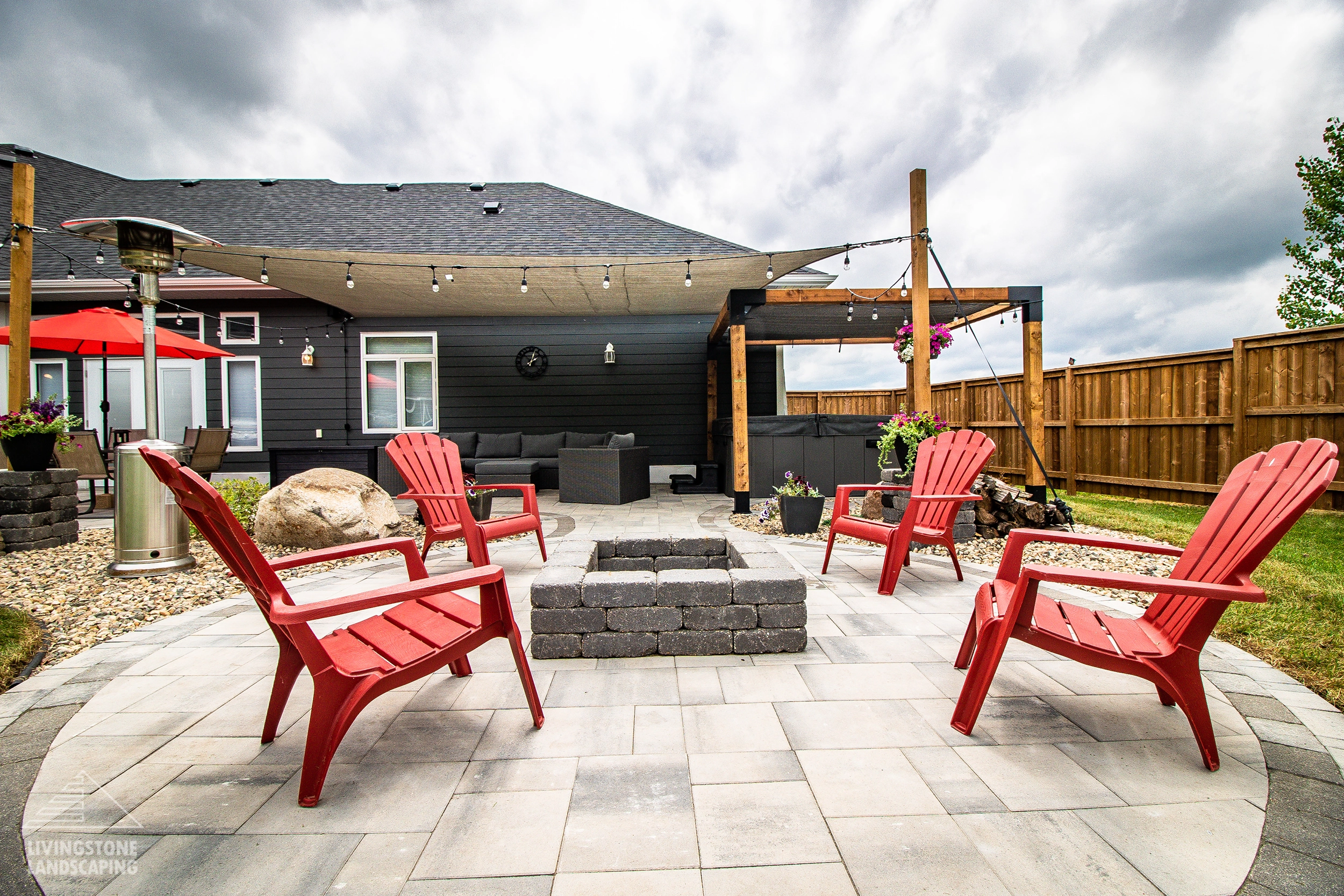 Landscaping Gallery | Patio with Fire Pit